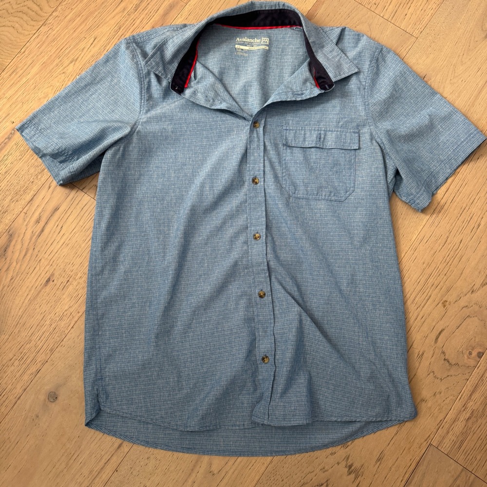 Avalanche Outdoor Supply Co Mens L Blue Short Sleeve Button Down Hiking Shirt‎